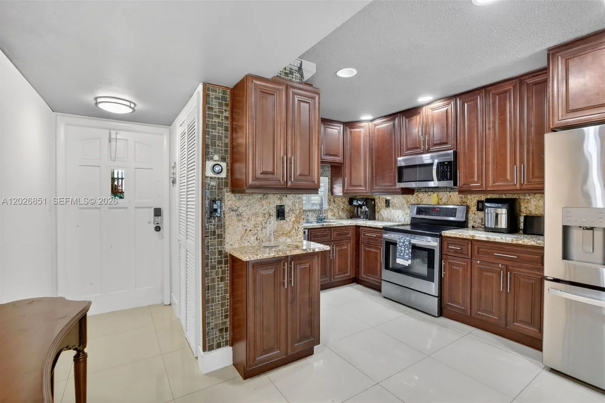 8941 S Hollybrook Blvd #205, Pembroke Pines: photo 1 of 51