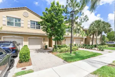 5978 Monterra Club Dr, Lake Worth: photo 1 of 37