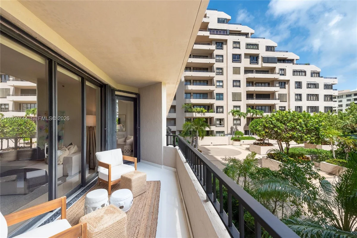 251 Crandon Blvd #227, Key Biscayne: photo 1 of 12