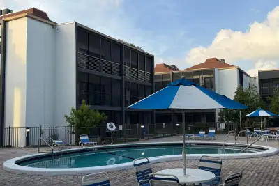 4040 N Hills Dr #35, Hollywood: photo 1 of 44