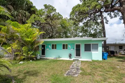 3467 NE 13th Ave #A+B, Oakland Park: photo 1 of 26