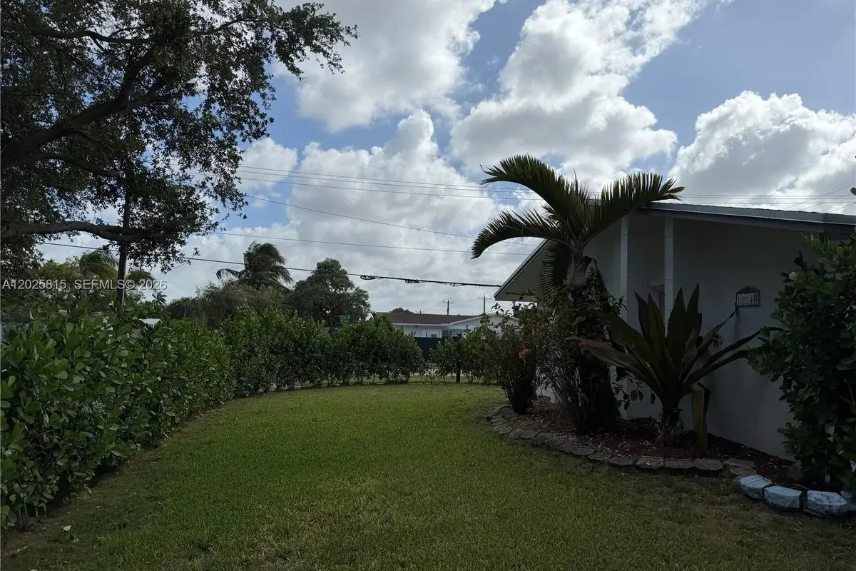 19640 Lenaire Dr, Cutler Bay: photo 1 of 18