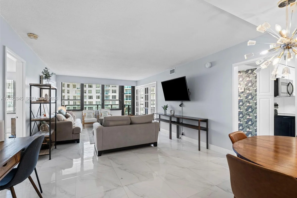 5225 Collins Ave #1509, Miami Beach: photo 1 of 26