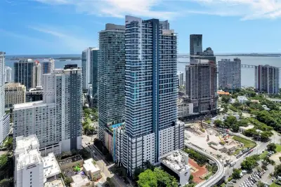 60 SW 13th St #4404, Miami: photo 1 of 27