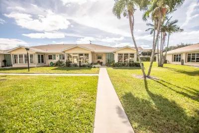 5126 Lakefront Blvd #D, Delray Beach: photo 1 of 28