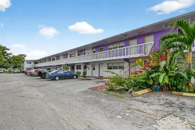 245 NE 191st St #3022, Miami: photo 1 of 22
