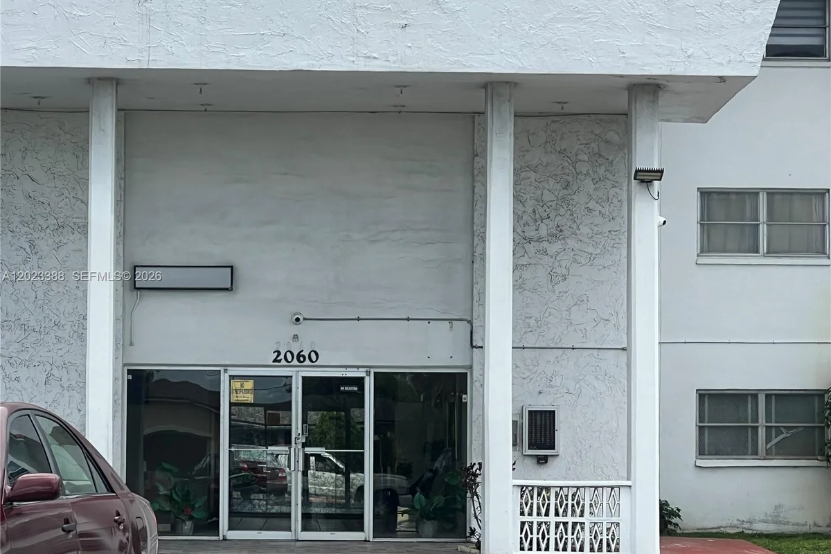 2060 NW 48th Ter #103, Lauderhill: photo 1 of 22