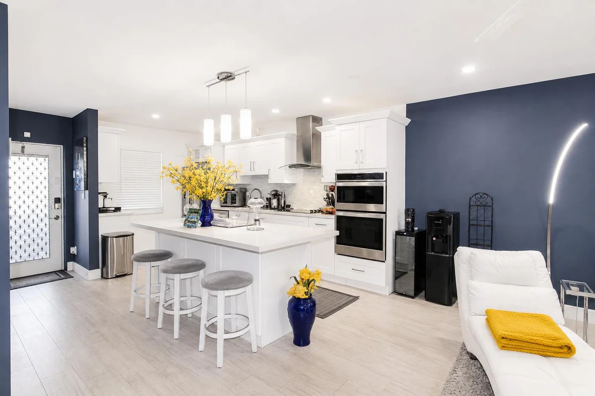 7787 Golf Cir Dr #301, Margate: photo 1 of 23
