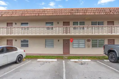 3777 NW 78th Ave #1b, Davie: photo 1 of 23