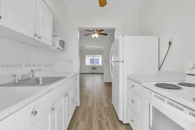 1135 Euclid Ave #202, Miami Beach: photo 1 of 28