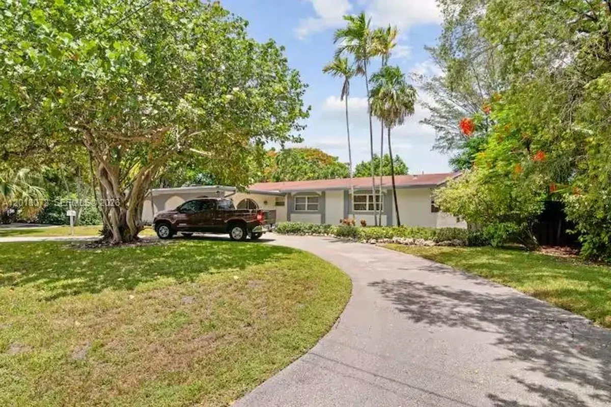 13325 SW 84th Ave, Pinecrest: photo 1 of 55