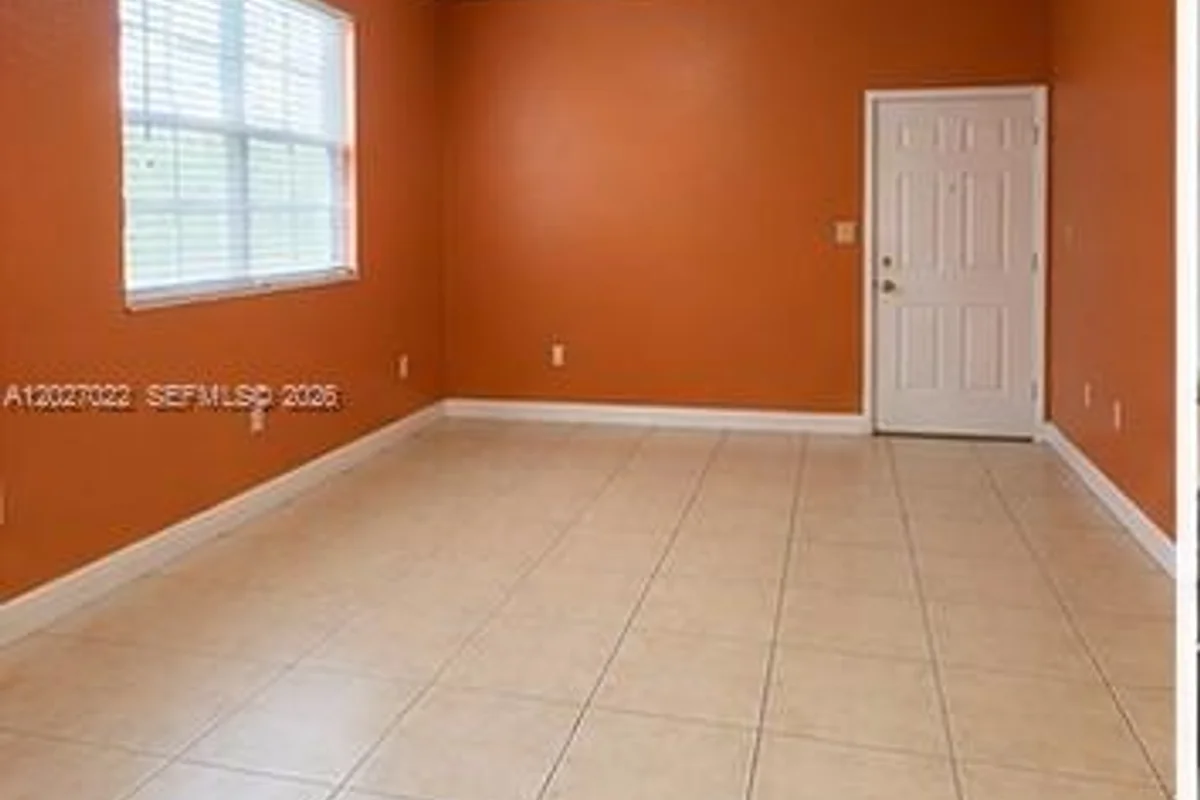 2811 SE 17th Ave #206, Homestead: photo 1 of 8