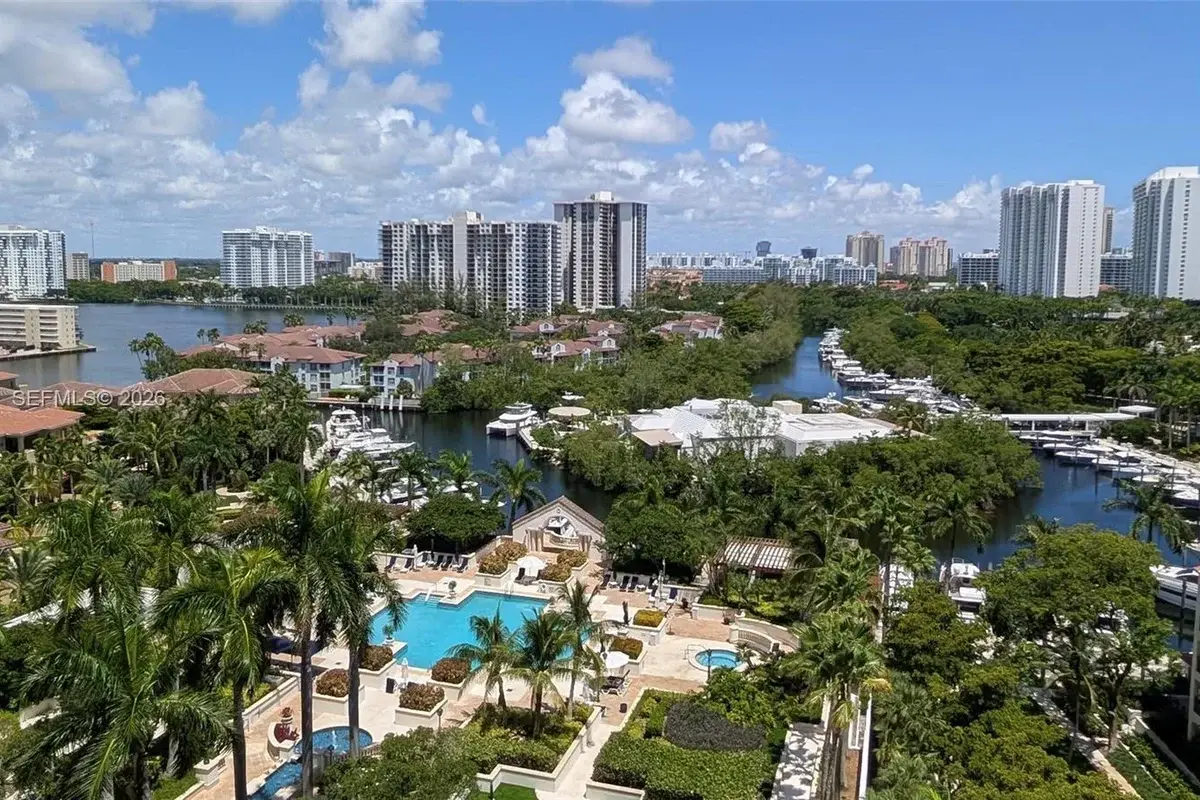 2000 Island Blvd #1404, Aventura: photo 1 of 33