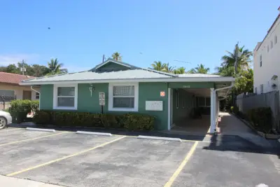 4440 Bougainvilla Dr #4b, Lauderdale-by-the-Sea: photo 1 of 14