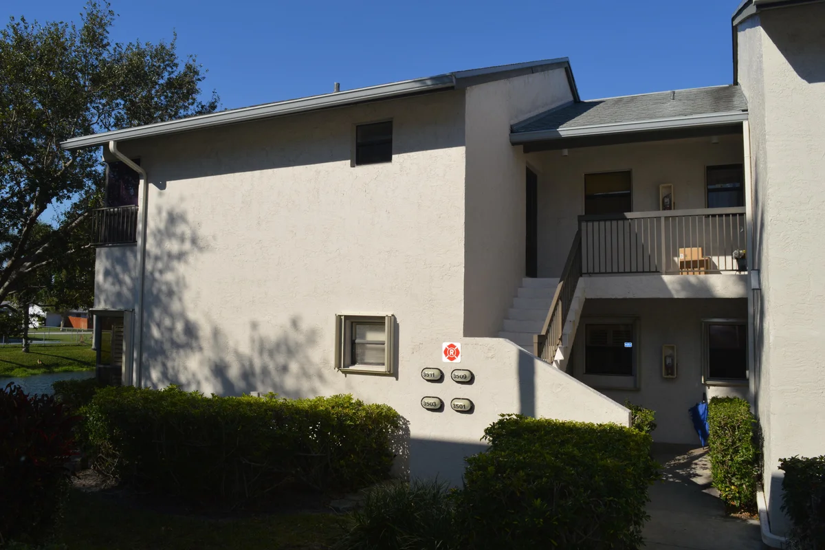 3511 Cocoplum Cir, Coconut Creek: photo 1 of 30