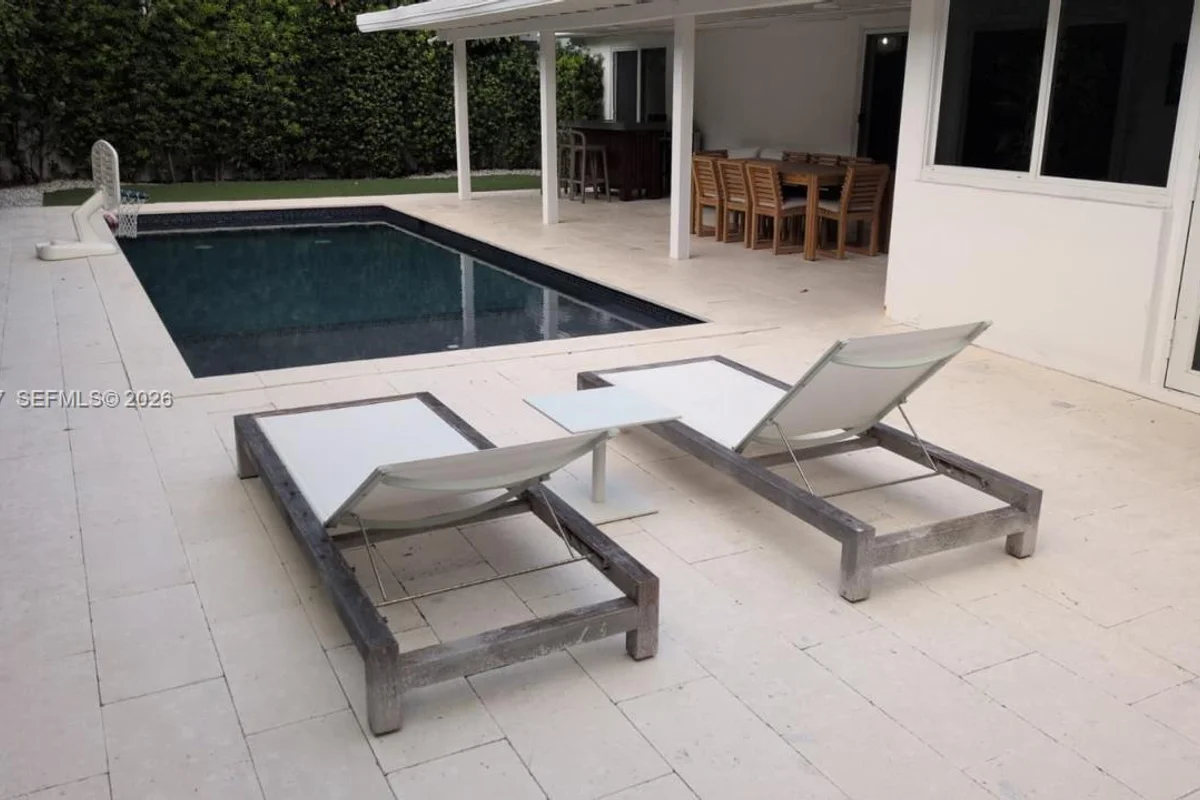 665 Allendale Rd, Key Biscayne: photo 1 of 11