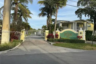 2660 NE 8th Ave #107, Wilton Manors: photo 1 of 16