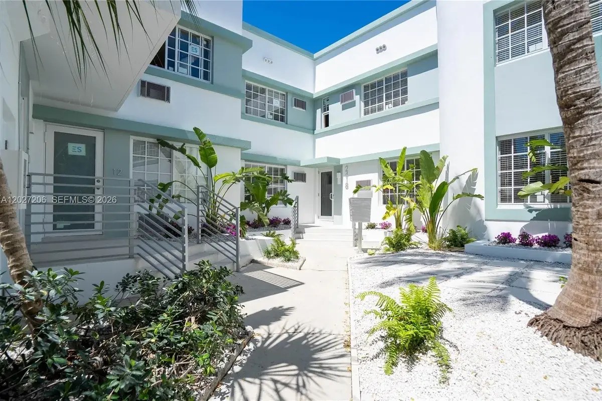 2418 Flamingo Dr #7, Miami Beach: photo 1 of 14