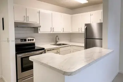15540 SW 80th St #D-304, Miami: photo 1 of 16