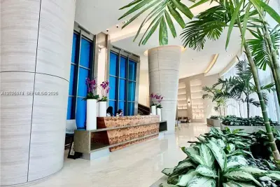 18201 Collins Ave #5307, Sunny Isles Beach: photo 1 of 10
