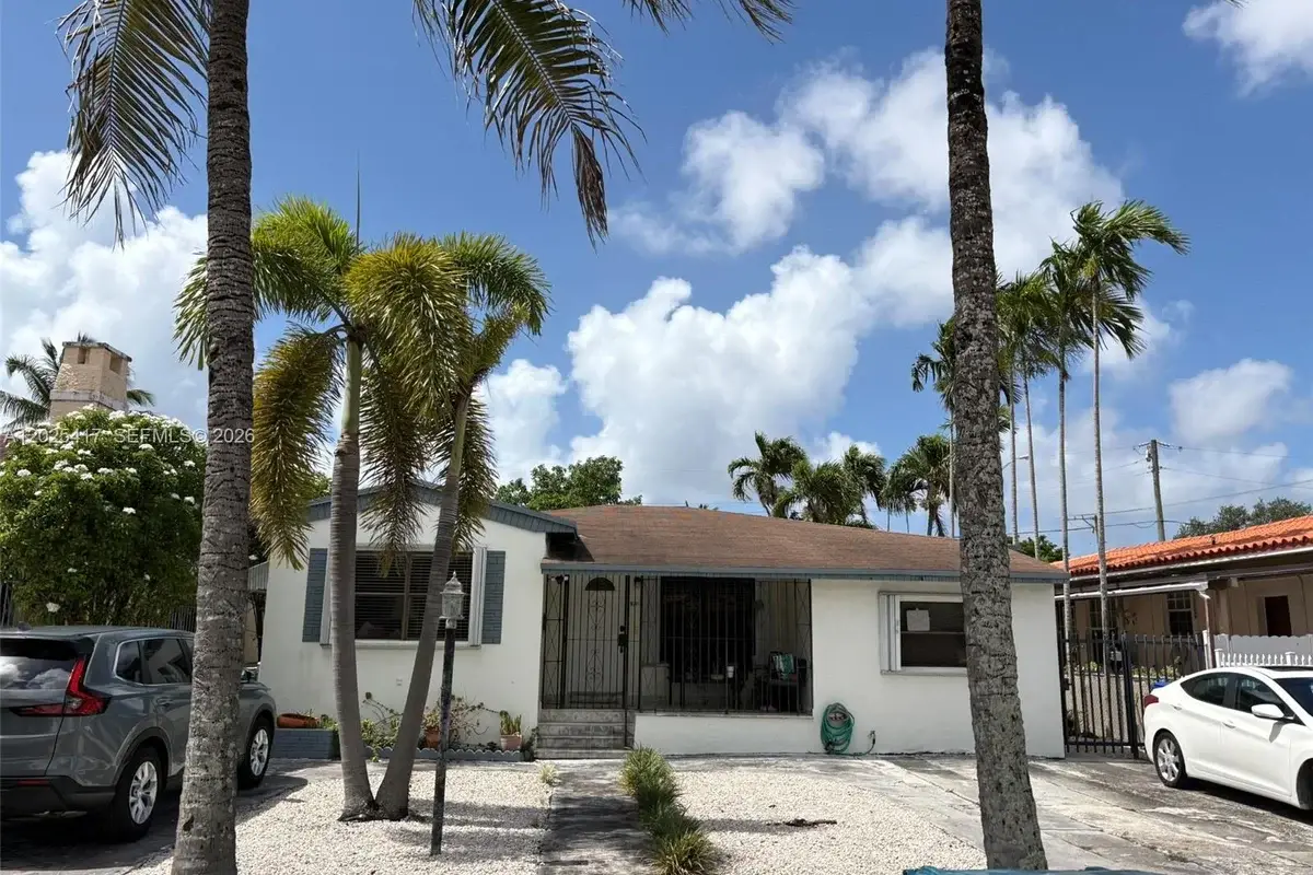 1680 SW 14th Ter, Miami: photo 1 of 27