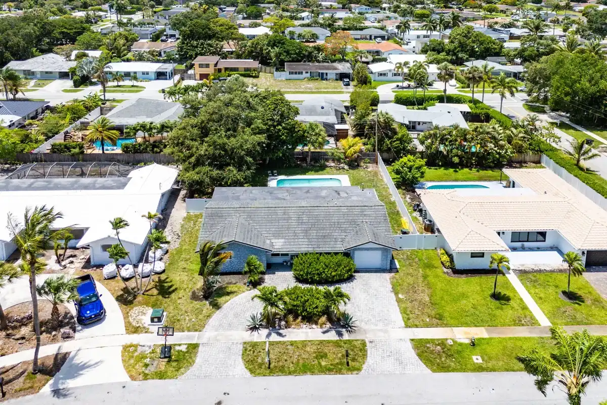 581 NW 13th Dr, Boca Raton: photo 1 of 39