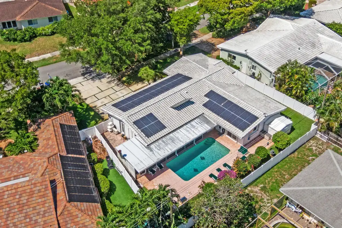 2141 NE 67th St, Fort Lauderdale: photo 1 of 46