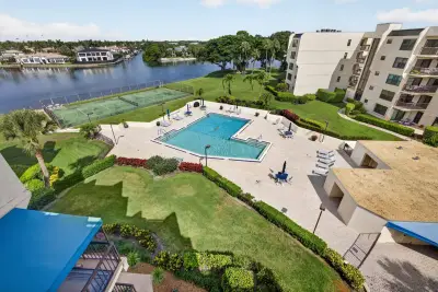 364 Golfview Rd #506, North Palm Beach: photo 1 of 68