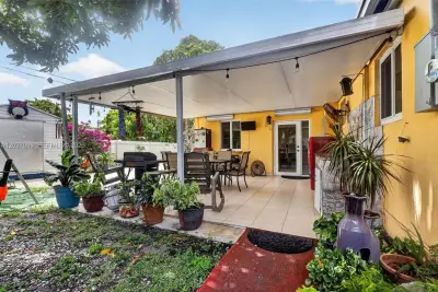 1440 N 68th Ave, Hollywood: photo 1 of 29