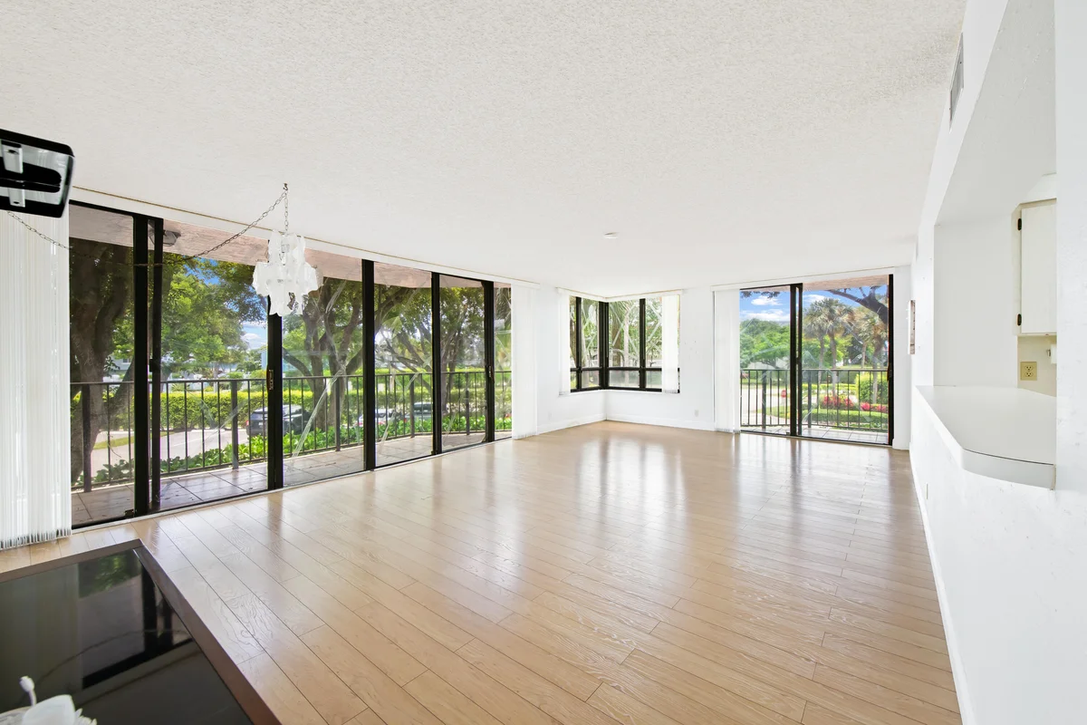 799 Jeffery St #201, Boca Raton: photo 1 of 36