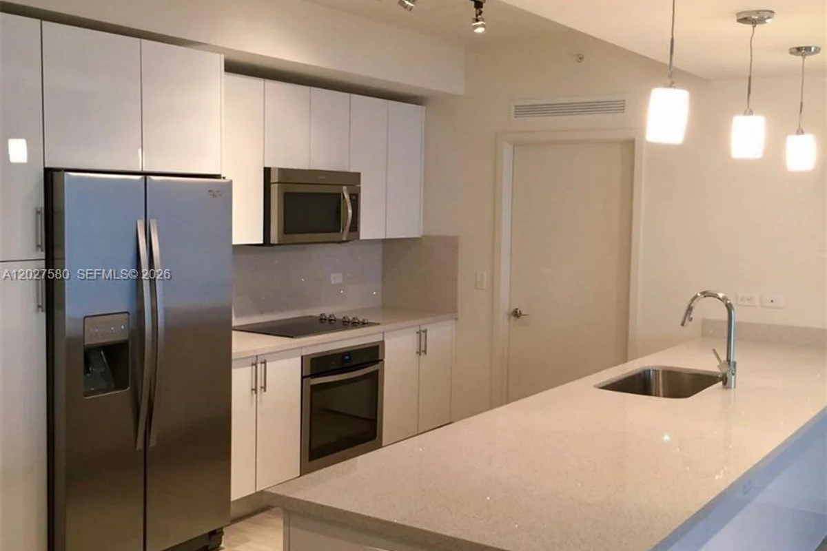 999 SW 1st Ave #2005, Miami: photo 1 of 11