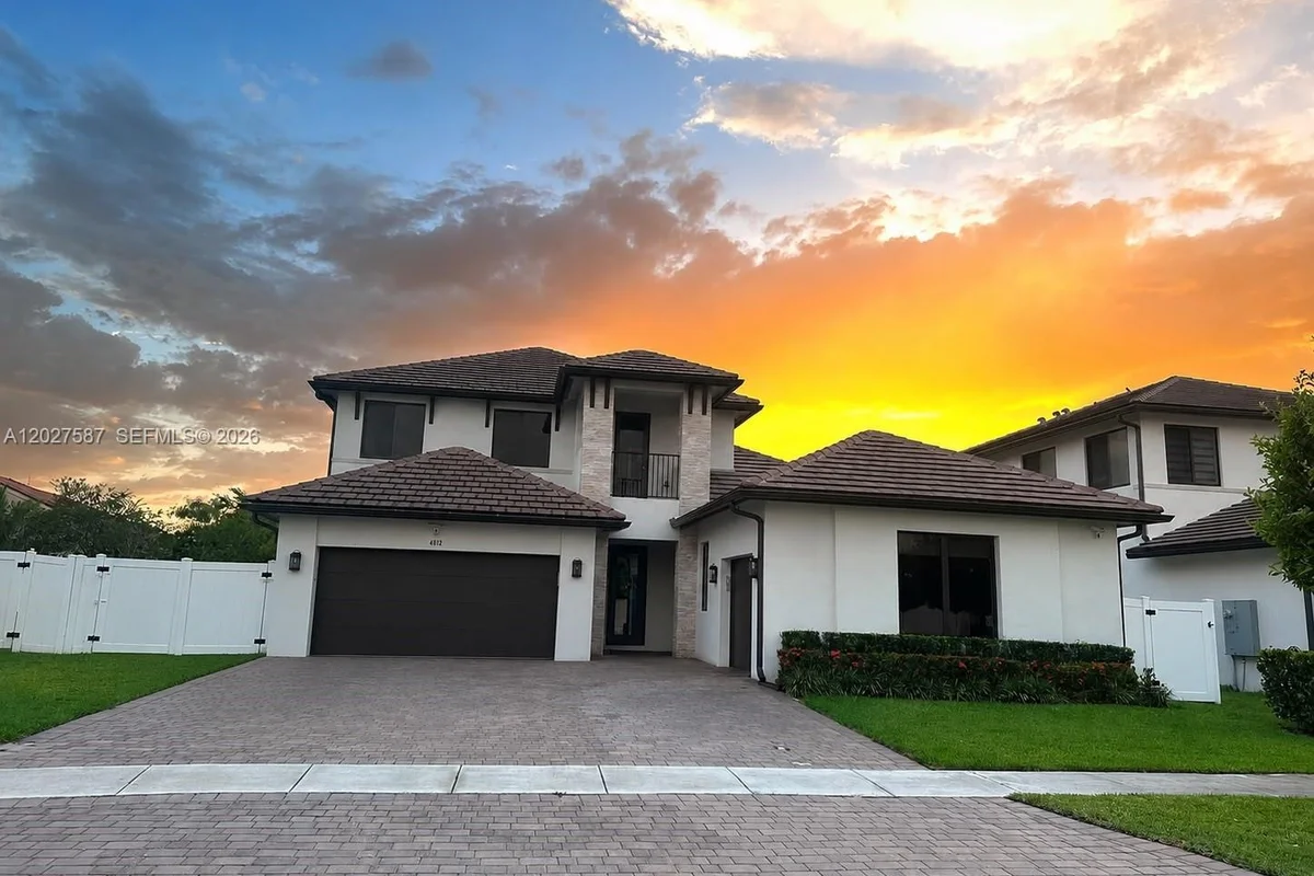 4572 SW 178th Ave, Miramar: photo 1 of 23