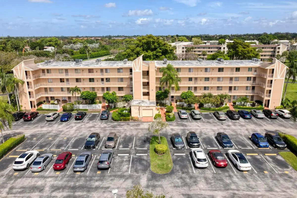 6795 Huntington Ln #406, Delray Beach: photo 1 of 13