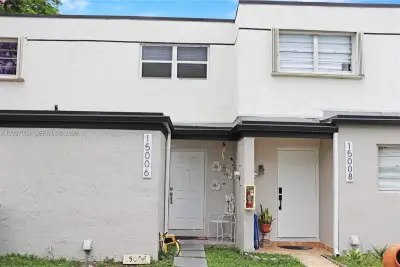15006 SW 80th Ter #913, Miami: photo 1 of 10