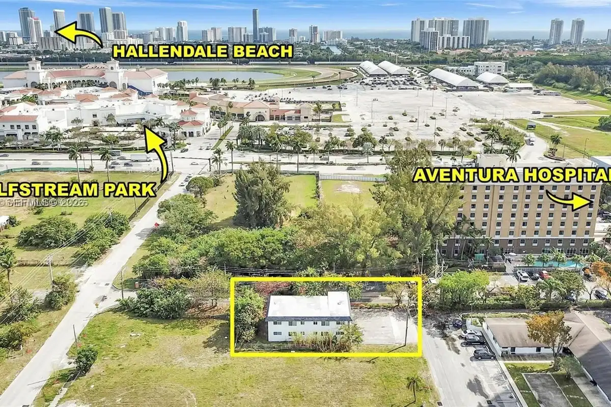 407 SE 9th Ct #1, Hallandale Beach: photo 1 of 26