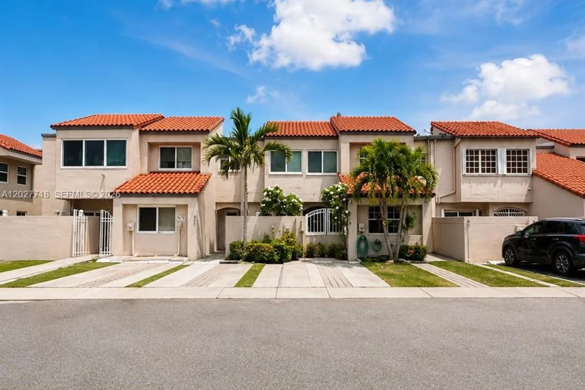 6492 SW 129th Ave, Miami: photo 1 of 11