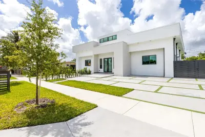 11450 SW 59th Ter, Miami: photo 1 of 36