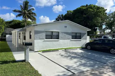 2226 Cody St, Hollywood: photo 1 of 21