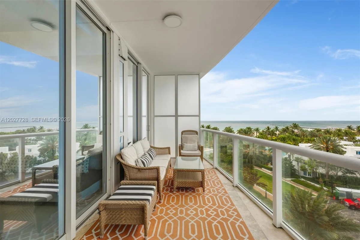 50 S Pointe Dr #903, Miami Beach: photo 1 of 38