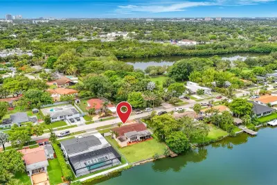 2501 NE 209th Ter, Miami: photo 1 of 47