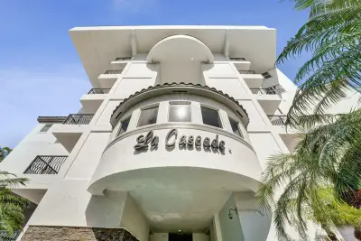 615 Bayshore Dr #402, Fort Lauderdale: photo 1 of 101