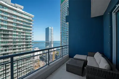 60 SW 13th St #4408, Miami: photo 1 of 40