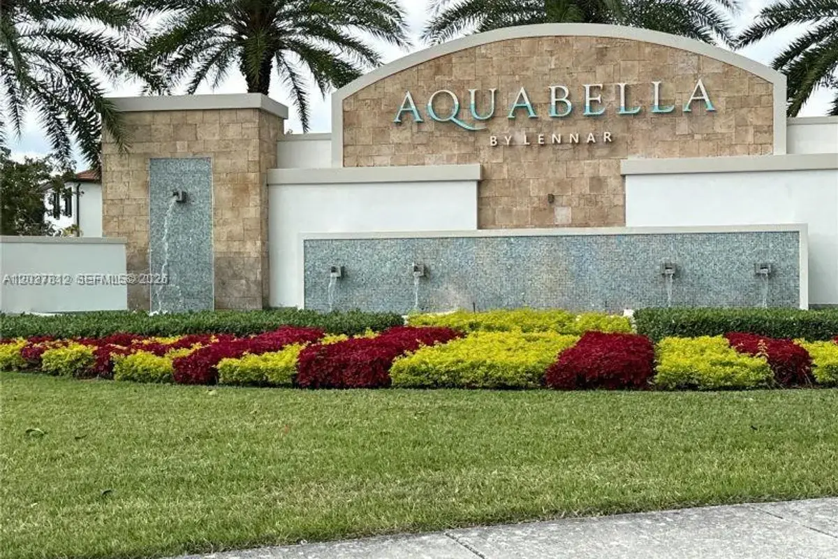 3342 W 104th Ter, Hialeah: photo 1 of 19