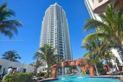 18001 Collins Ave #2814, Sunny Isles Beach: photo 1 of 24