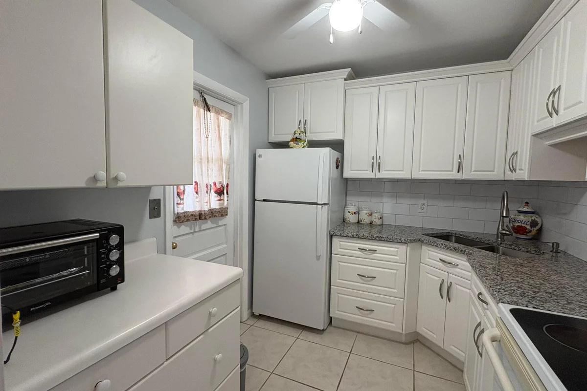 108 NE 20th Ave NE #206, Boynton Beach: photo 1 of 33