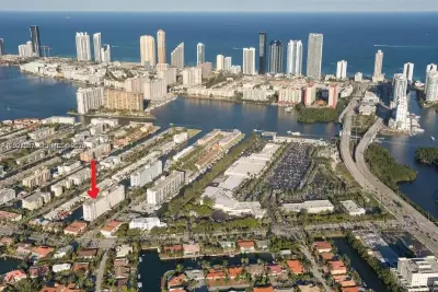 3545 NE 166th St #1004, North Miami Beach: photo 1 of 24