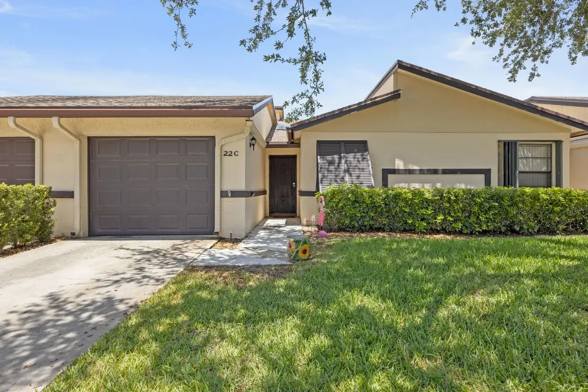 22 Ridge Pointe Dr #C, Boynton Beach: photo 1 of 25