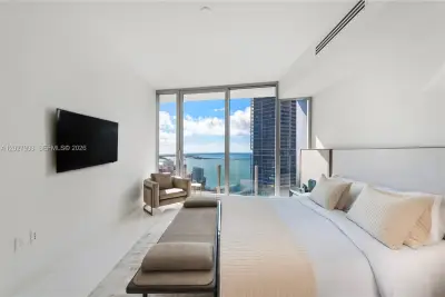 300 Biscayne Boulevard Way #3905W, Miami: photo 1 of 41