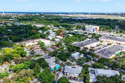 2445 SW 18th Ter #703, Fort Lauderdale: photo 1 of 27