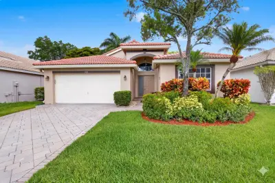5891 Royal Isles Blvd, Boynton Beach: photo 1 of 84